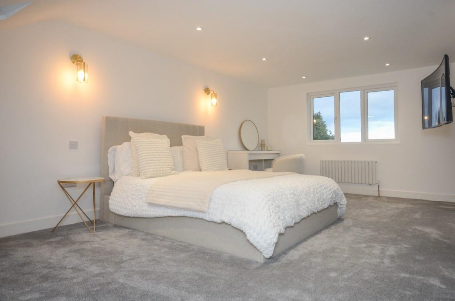 Fouracre Avenue, Downend, Bristol, BS16 6PD