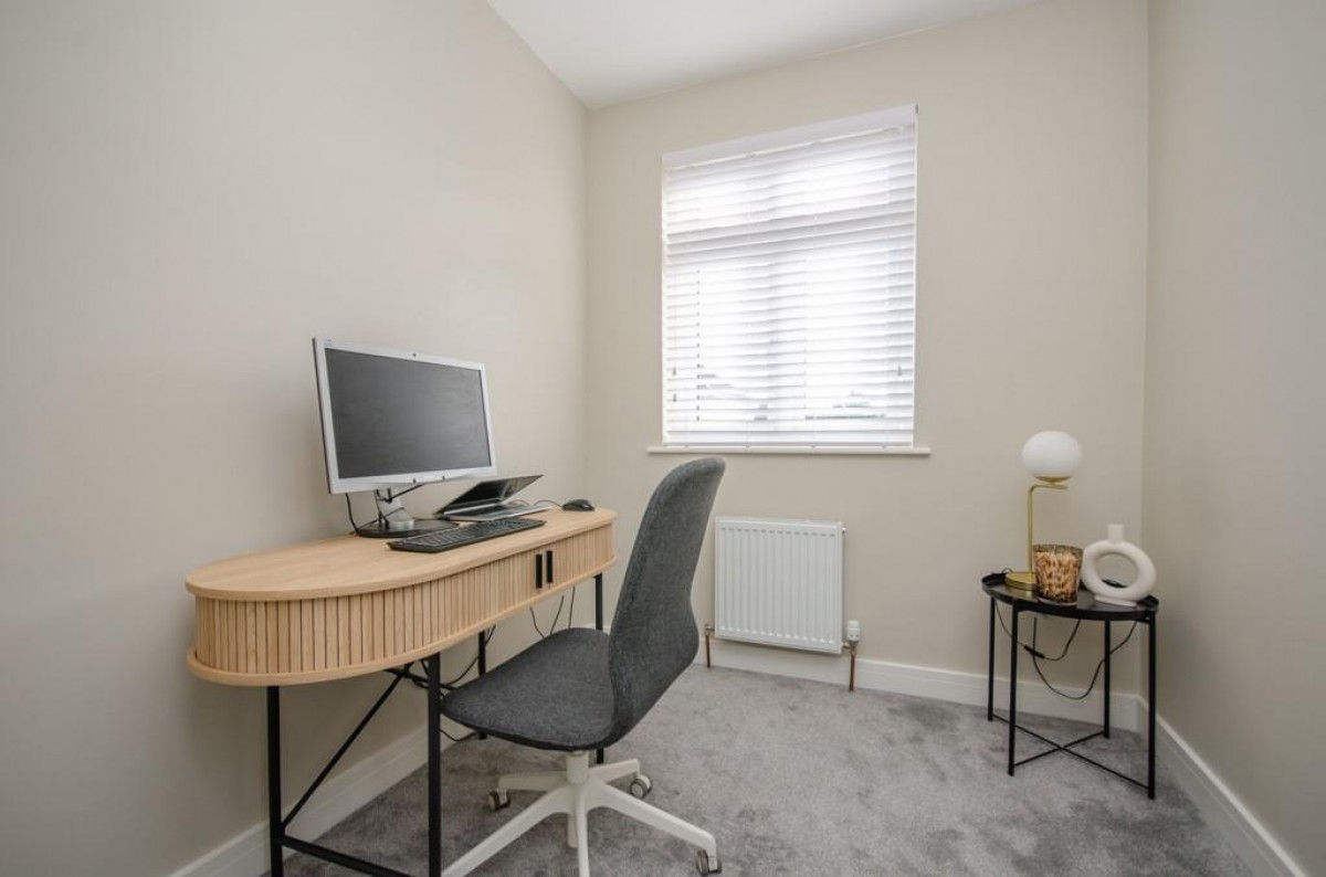 Fouracre Avenue, Downend, Bristol, BS16 6PD