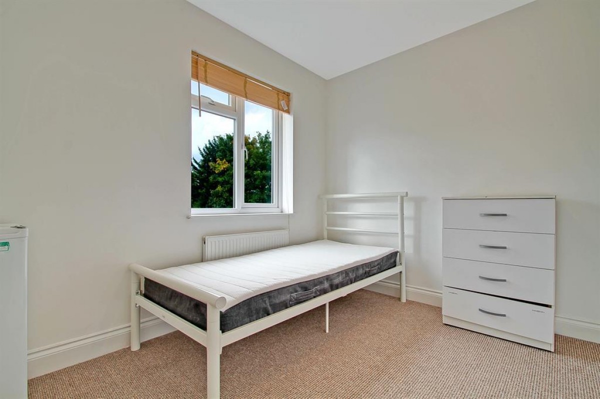 Ragstone Road, Slough, SL1 2PX