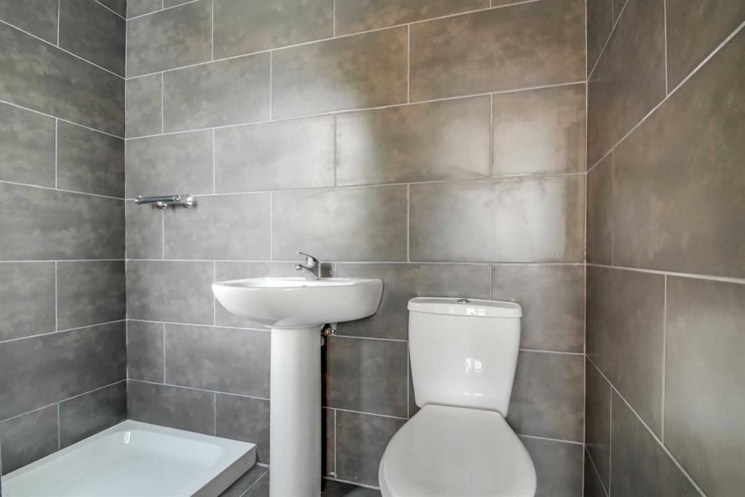 Ragstone Road, Slough, SL1 2PX