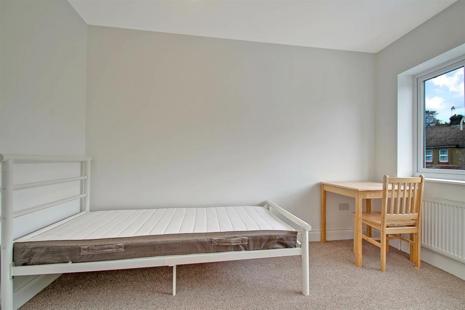 Ragstone Road, Slough, SL1 2PX