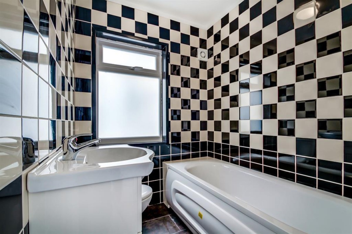 Ragstone Road, Slough, SL1 2PX