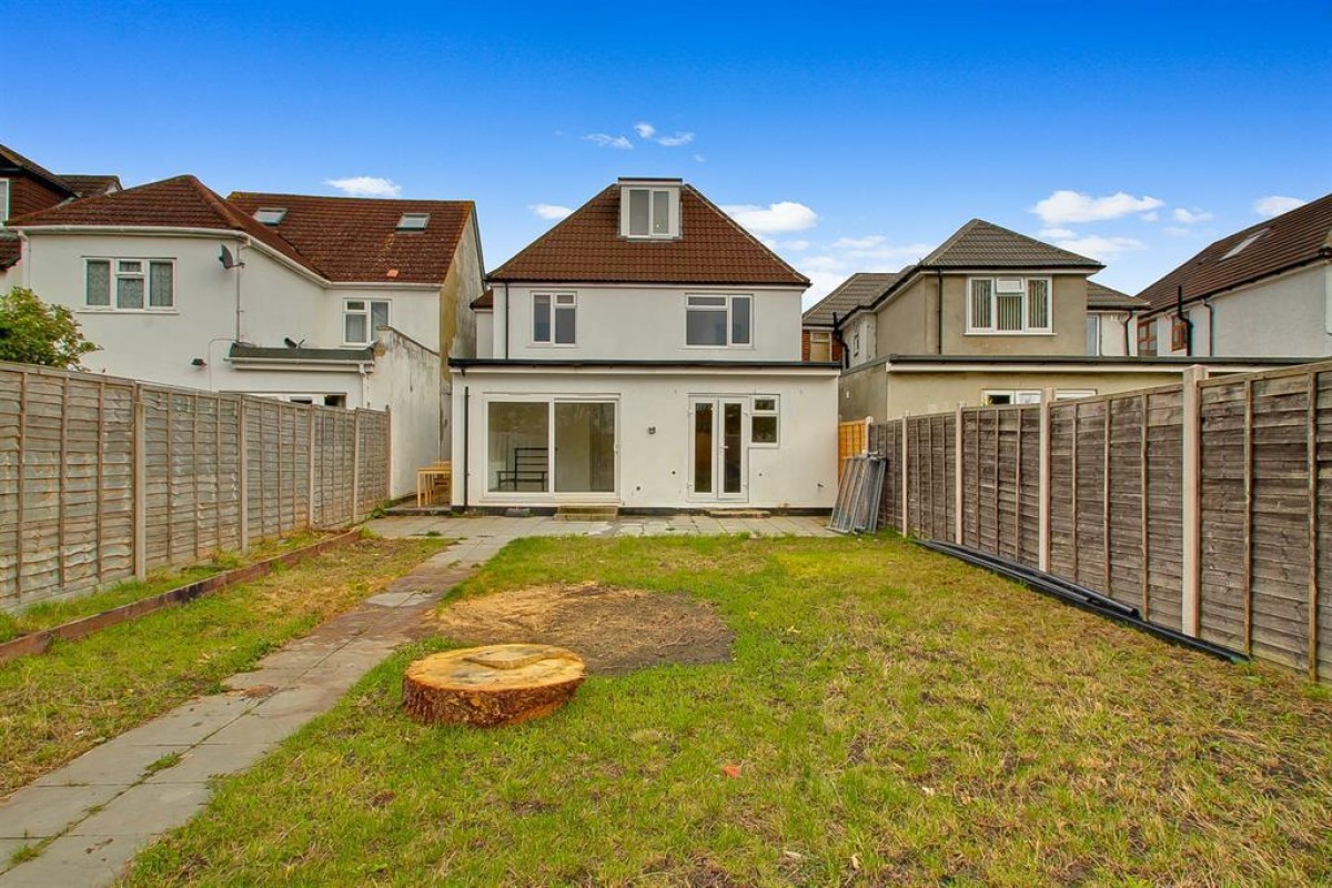 Ragstone Road, Slough, SL1 2PX
