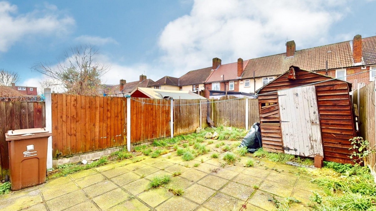 Hedingham Road, Dagenham, RM8