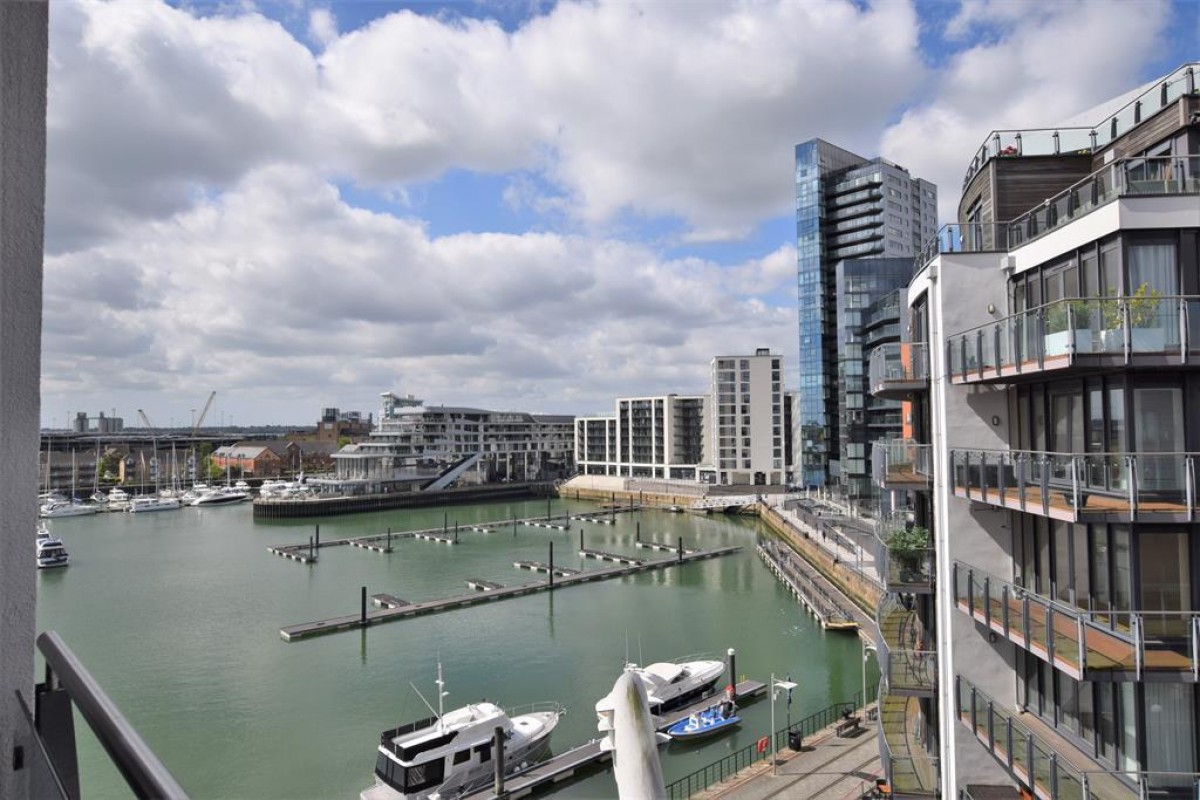 Sundowner, Channel Way, Hampshire, Southampton, SO14 3TB