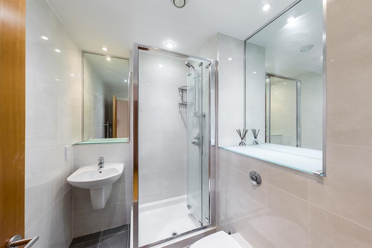 Sundowner, Channel Way, Hampshire, Southampton, SO14 3TB