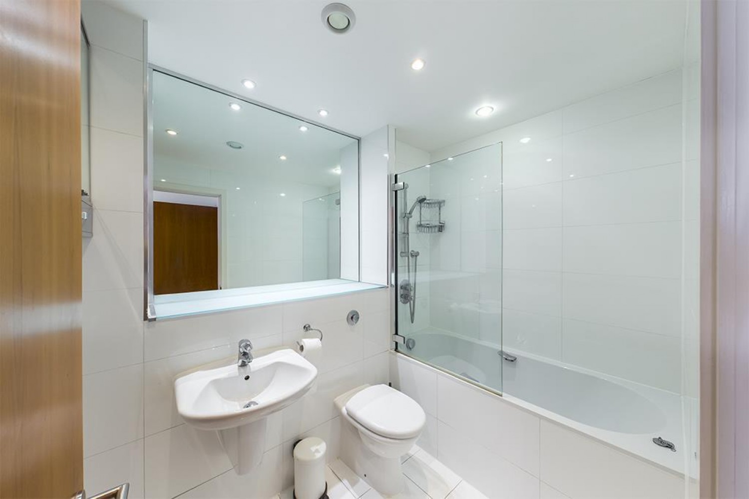 Sundowner, Channel Way, Hampshire, Southampton, SO14 3TB