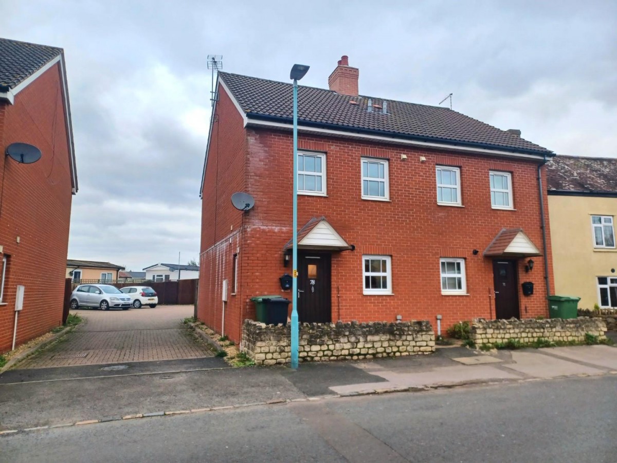 Woodfield Road, Dursley