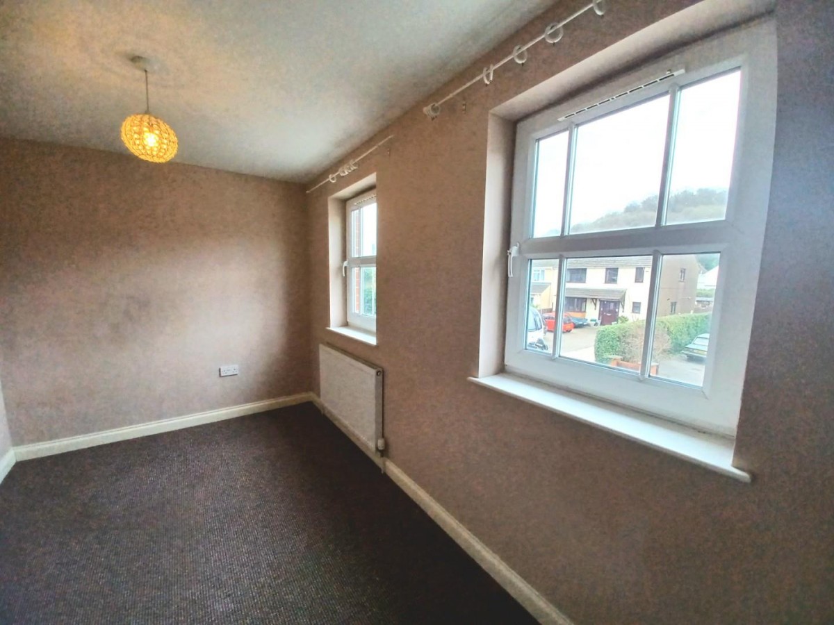 Woodfield Road, Dursley