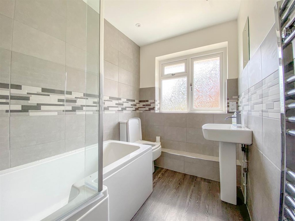 Nasse Court, Cam, Dursley, GL11 5LU