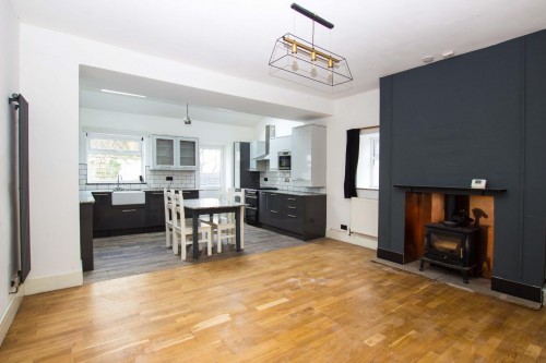 Knowlesly Road, Darwen, BB3 2NE