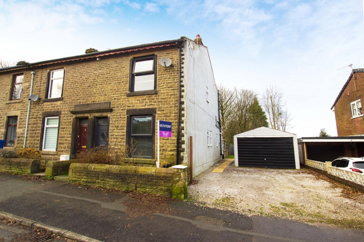 Knowlesly Road, Darwen, BB3 2NE