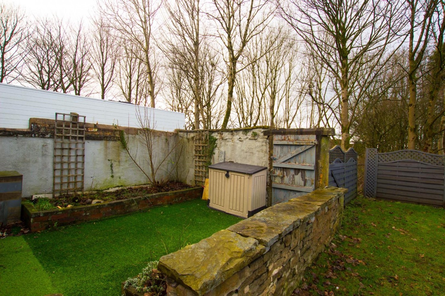 Knowlesly Road, Darwen, BB3 2NE