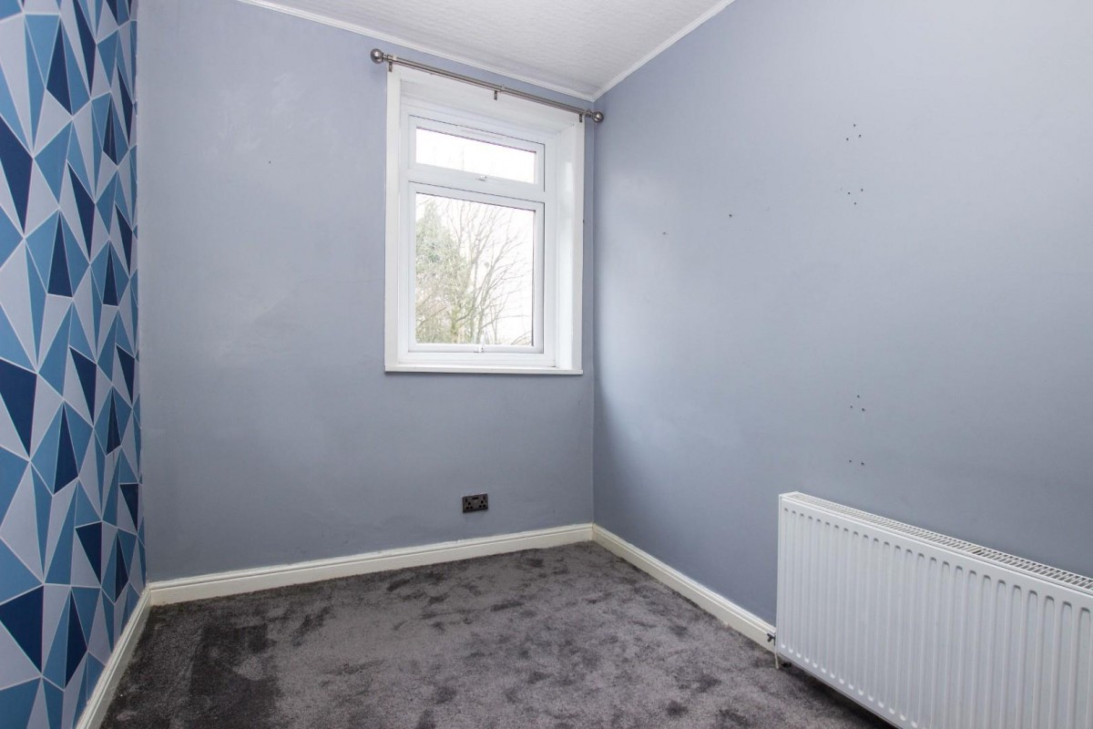 Knowlesly Road, Darwen, BB3 2NE