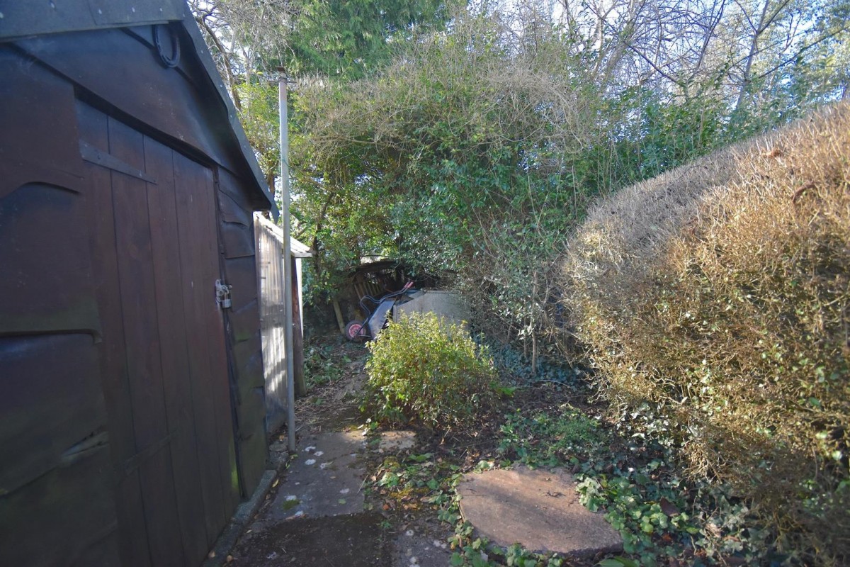 North Street, Oldland Common, Bristol, BS30 8TU.