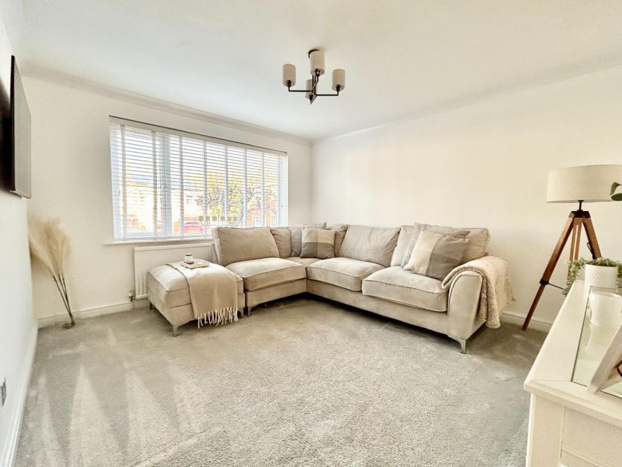 St. James Close, WathUponDearne, Rotherham Hunters Estate Agents