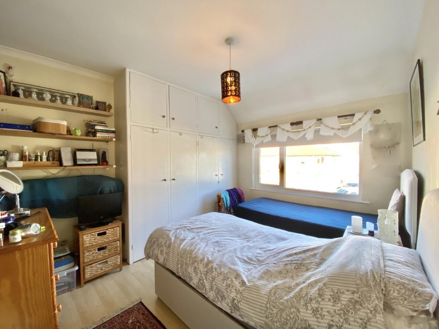 Hanover Circle, Hayes