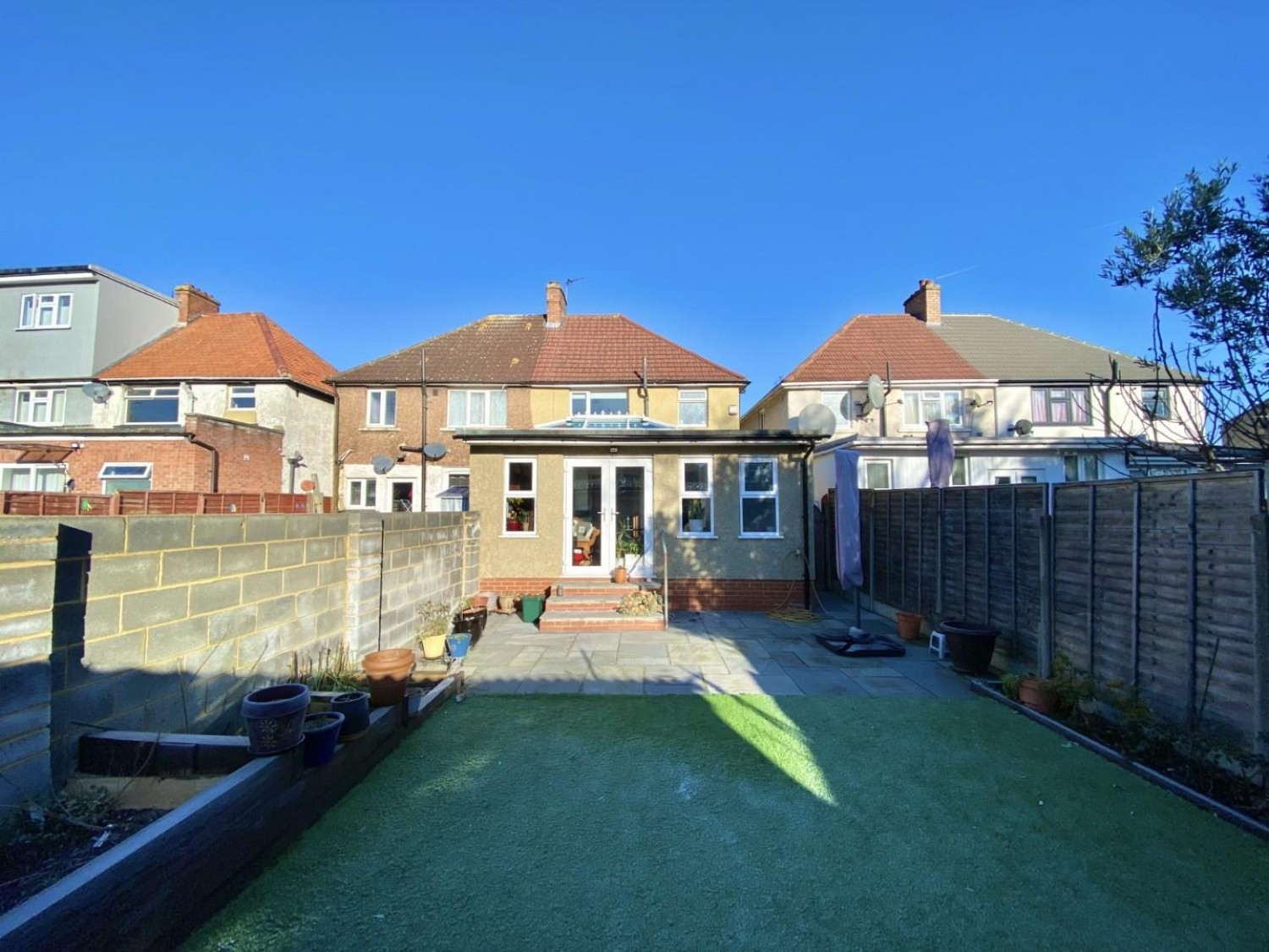 Hanover Circle, Hayes