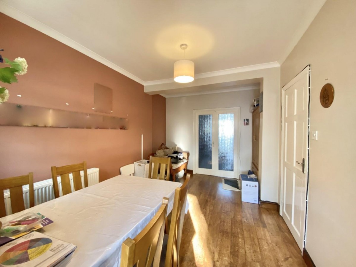 Hanover Circle, Hayes