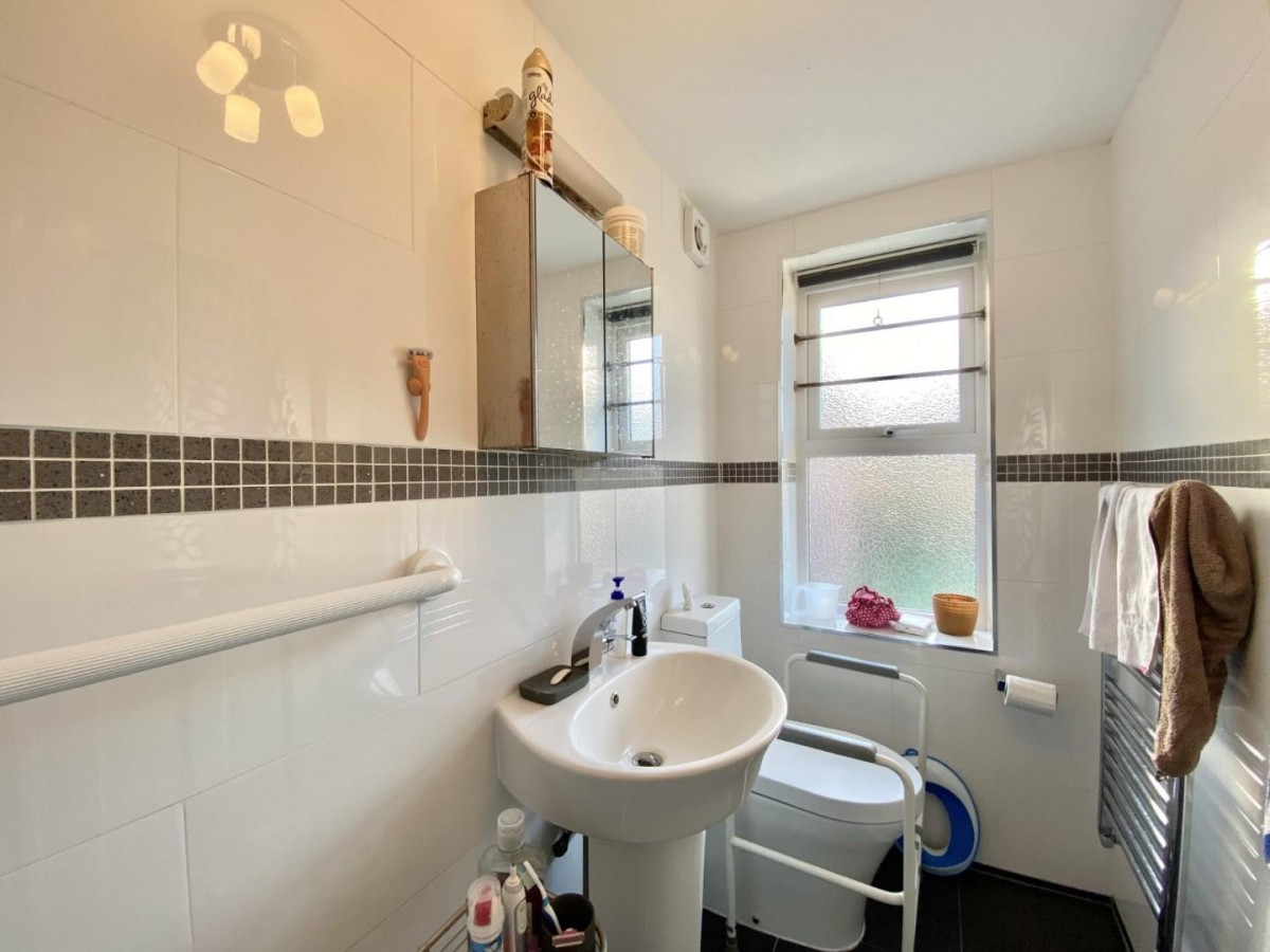 Hanover Circle, Hayes