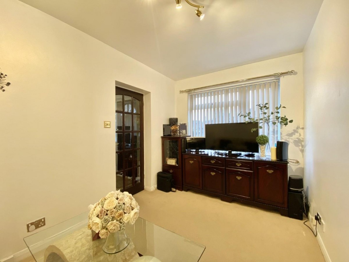 Precinct Road, Hayes, UB3 3AG
