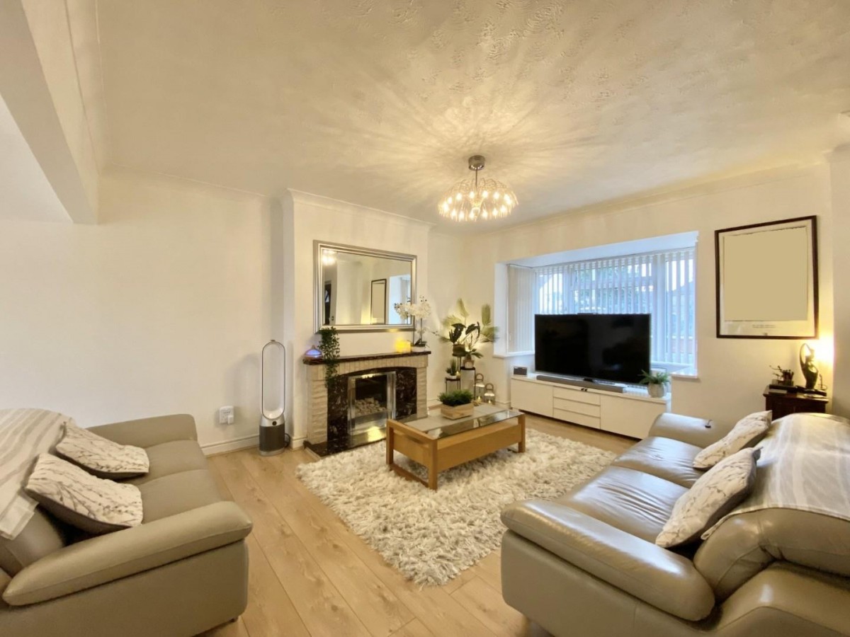 Precinct Road, Hayes, UB3 3AG
