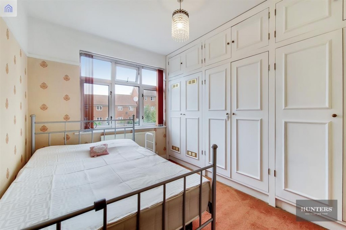 Roxy Avenue, Chadwell Heath, RM6