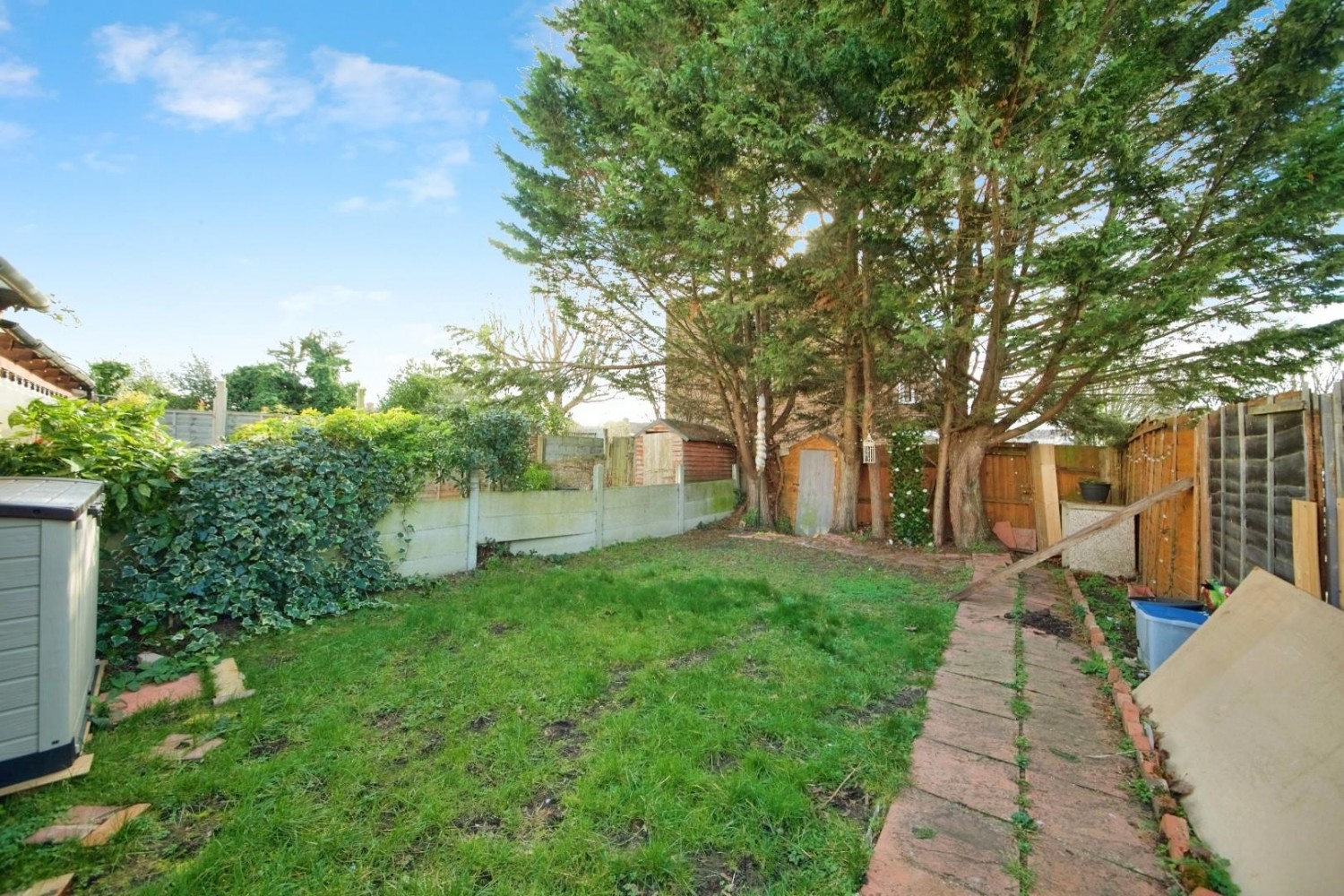 The Fairway, Palmers Green, N13