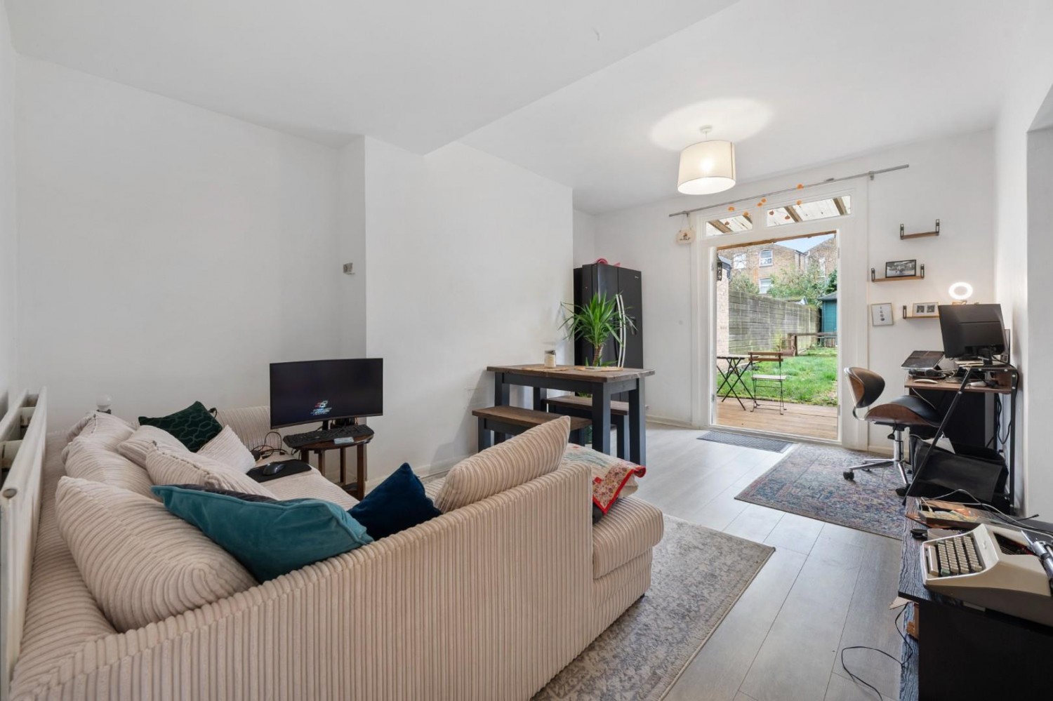 Maury Road, London, N16