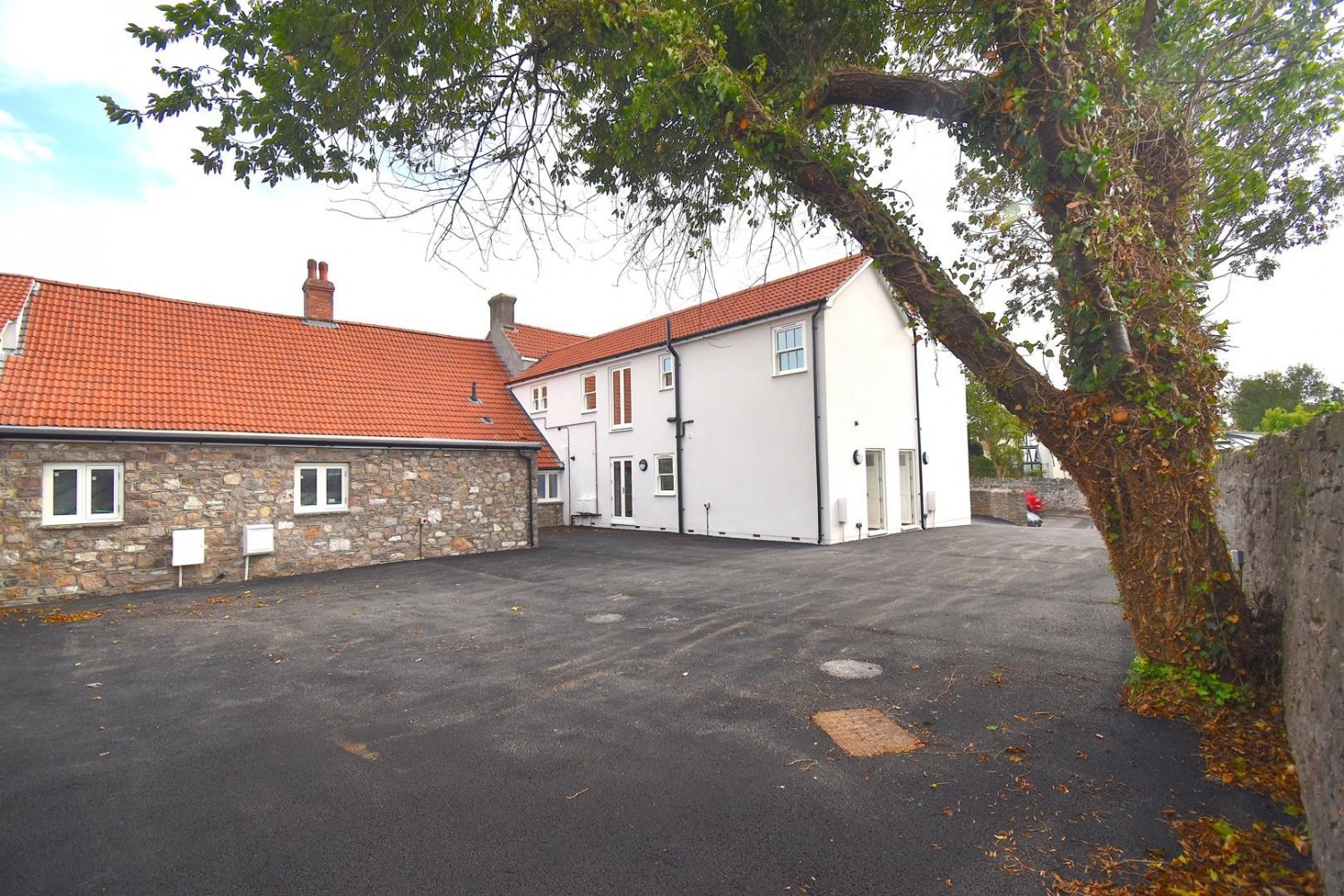 The Street, Olveston, Bristol, BS35 4DR.