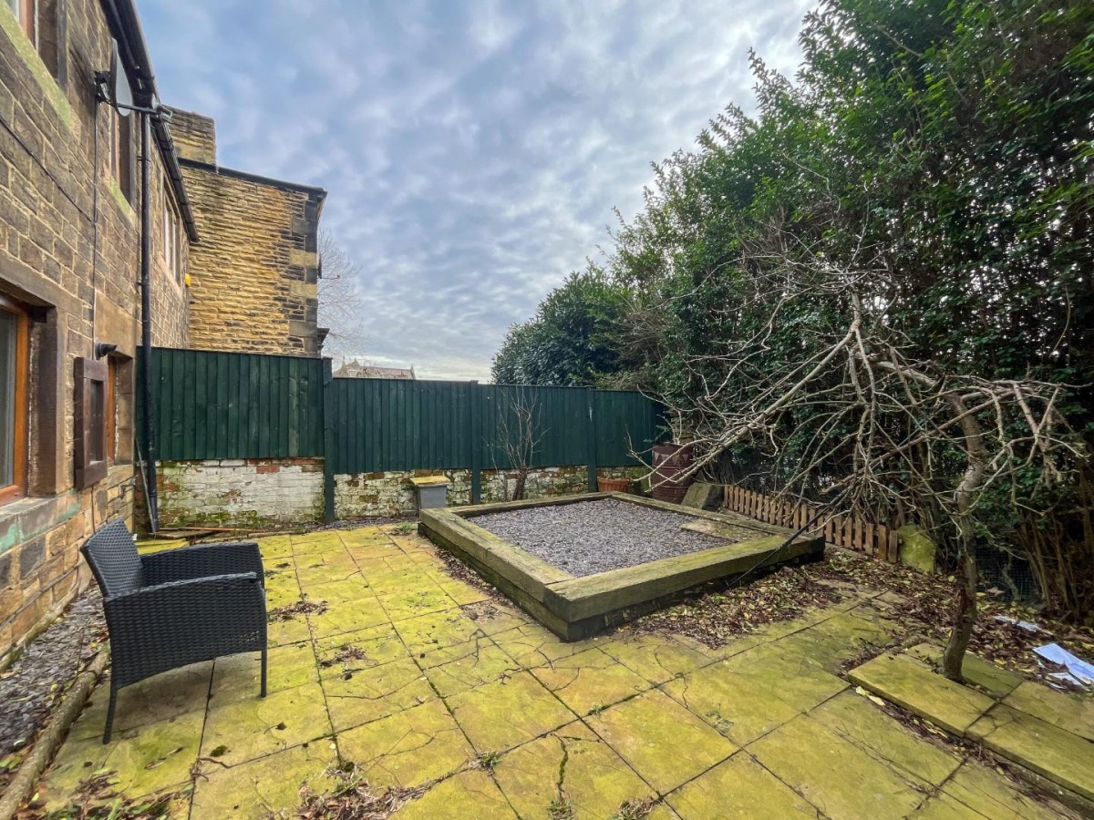 Cemetery Road, Dewsbury