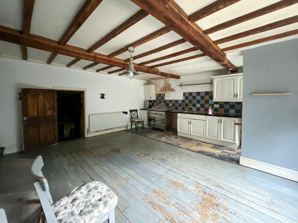 Cemetery Road, Dewsbury