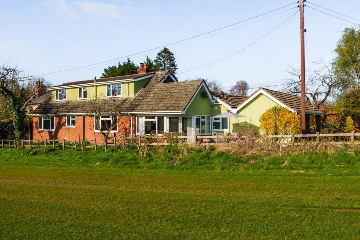 Summerland, Radway Road, Nunnington, Hereford, HR1 3NJ