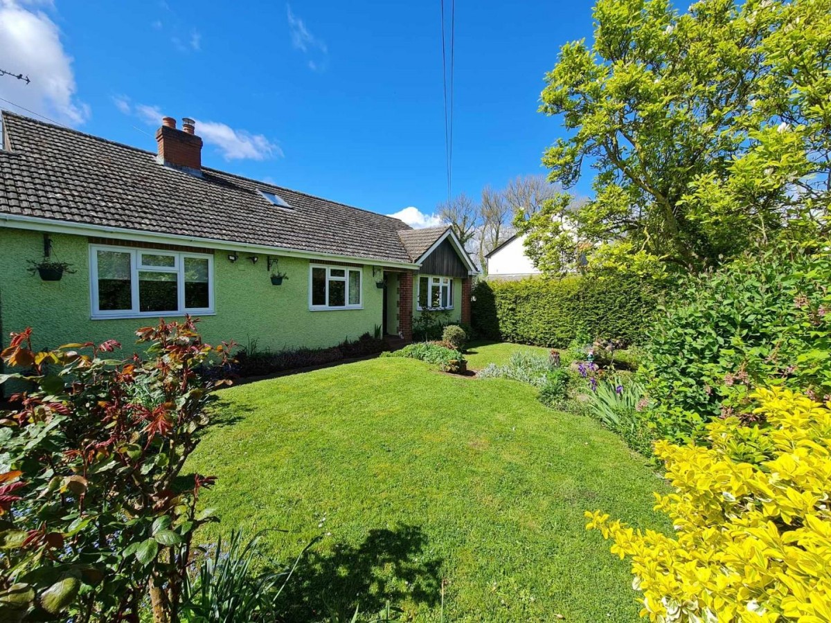 Summerland, Radway Road, Nunnington, Hereford, HR1 3NJ