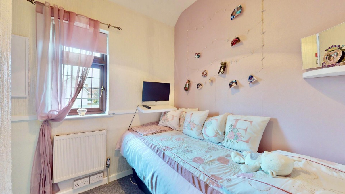 Winterbourne Road, Dagenham, RM8
