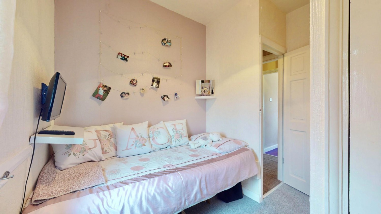 Winterbourne Road, Dagenham, RM8