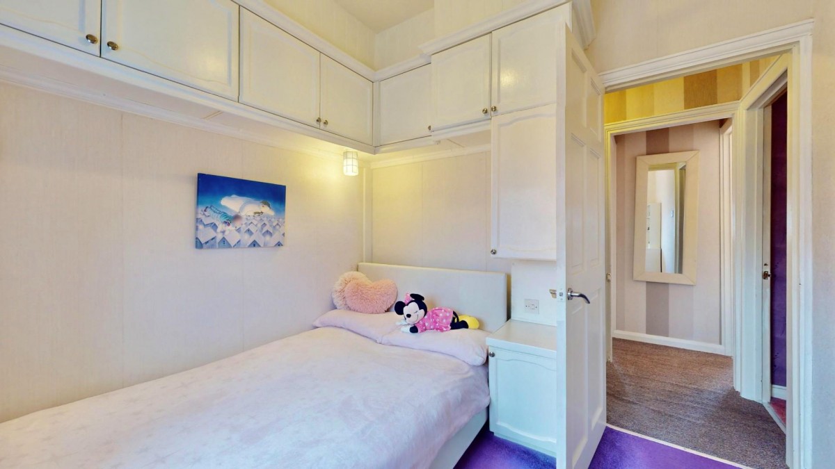 Winterbourne Road, Dagenham, RM8