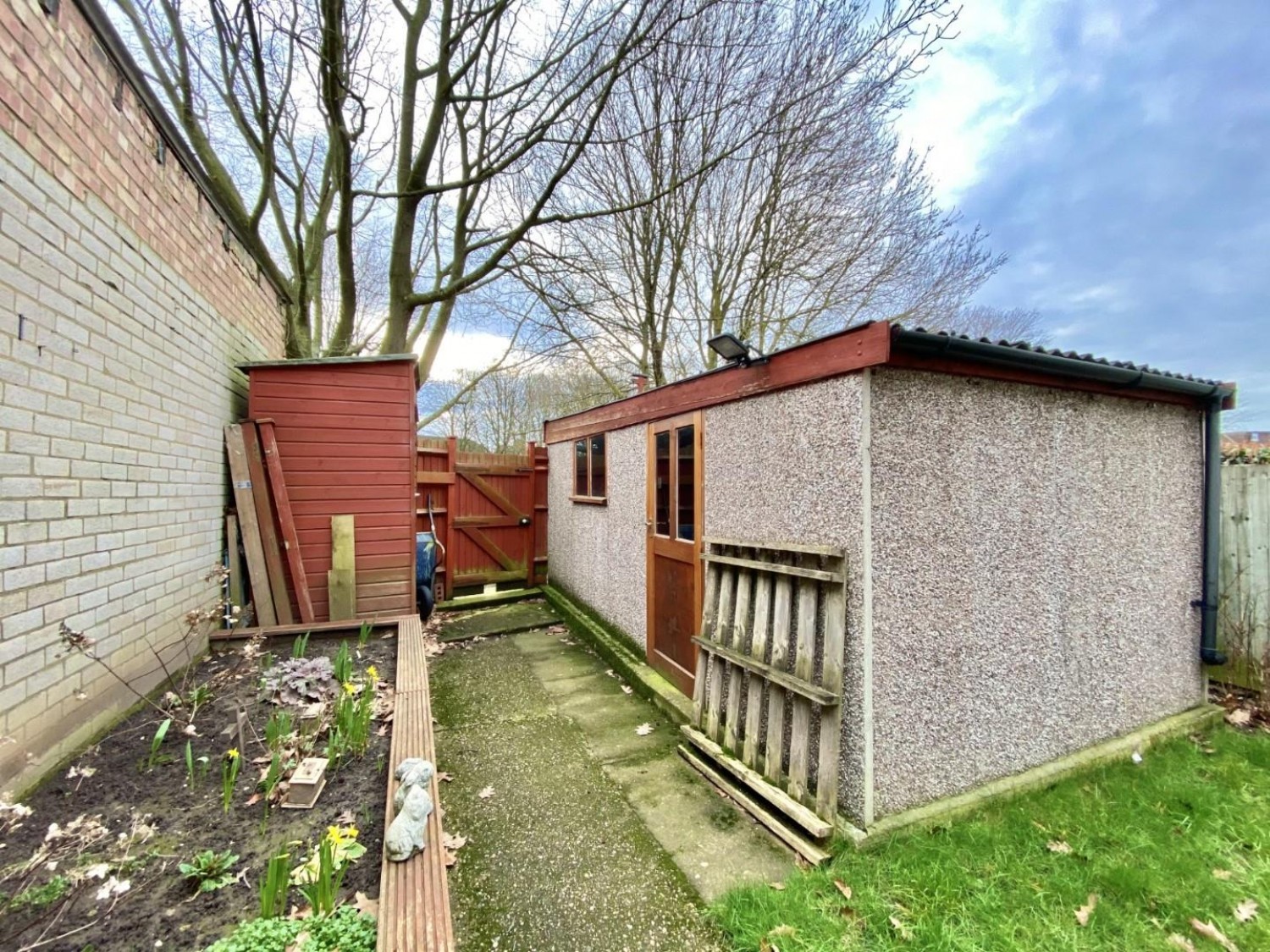 Hewens Road, Uxbridge, Middlesex, UB10 0SR