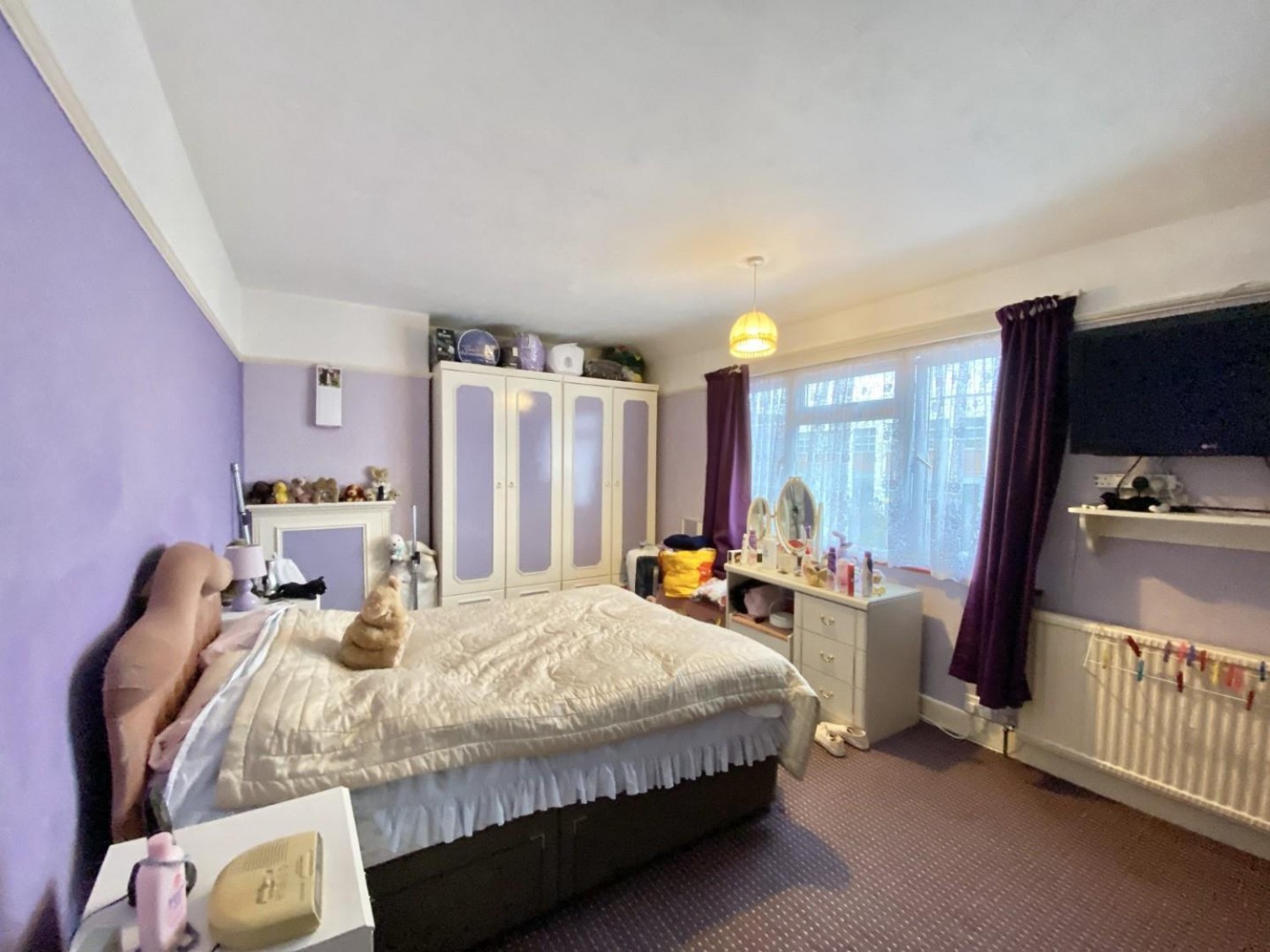 Hewens Road, Uxbridge, Middlesex, UB10 0SR