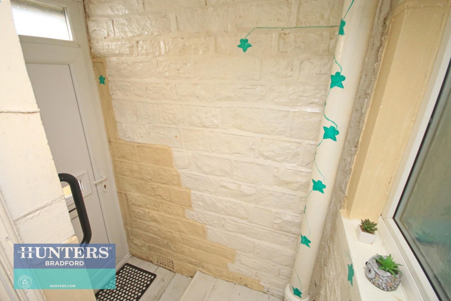 Tyersal Avenue Tyersal, Bradford, West Yorkshire, BD4 8HJ