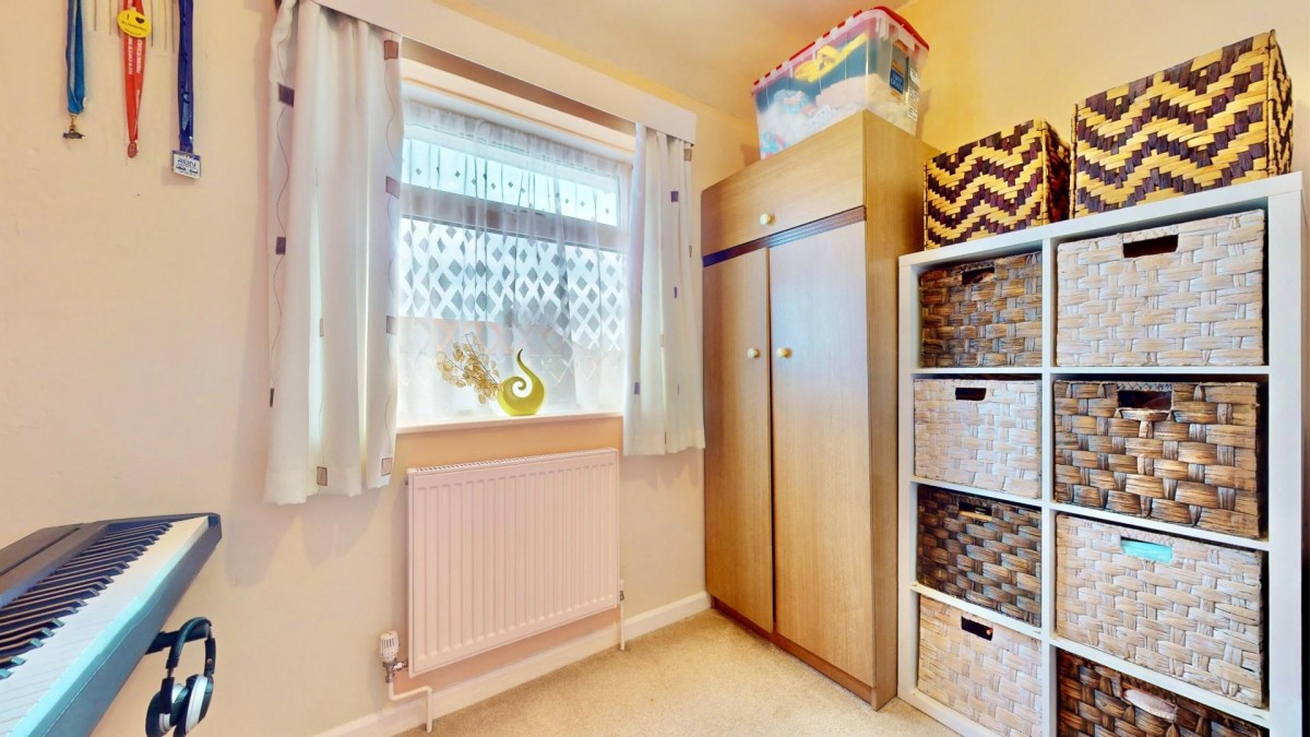 Valence Avenue, Dagenham, RM8