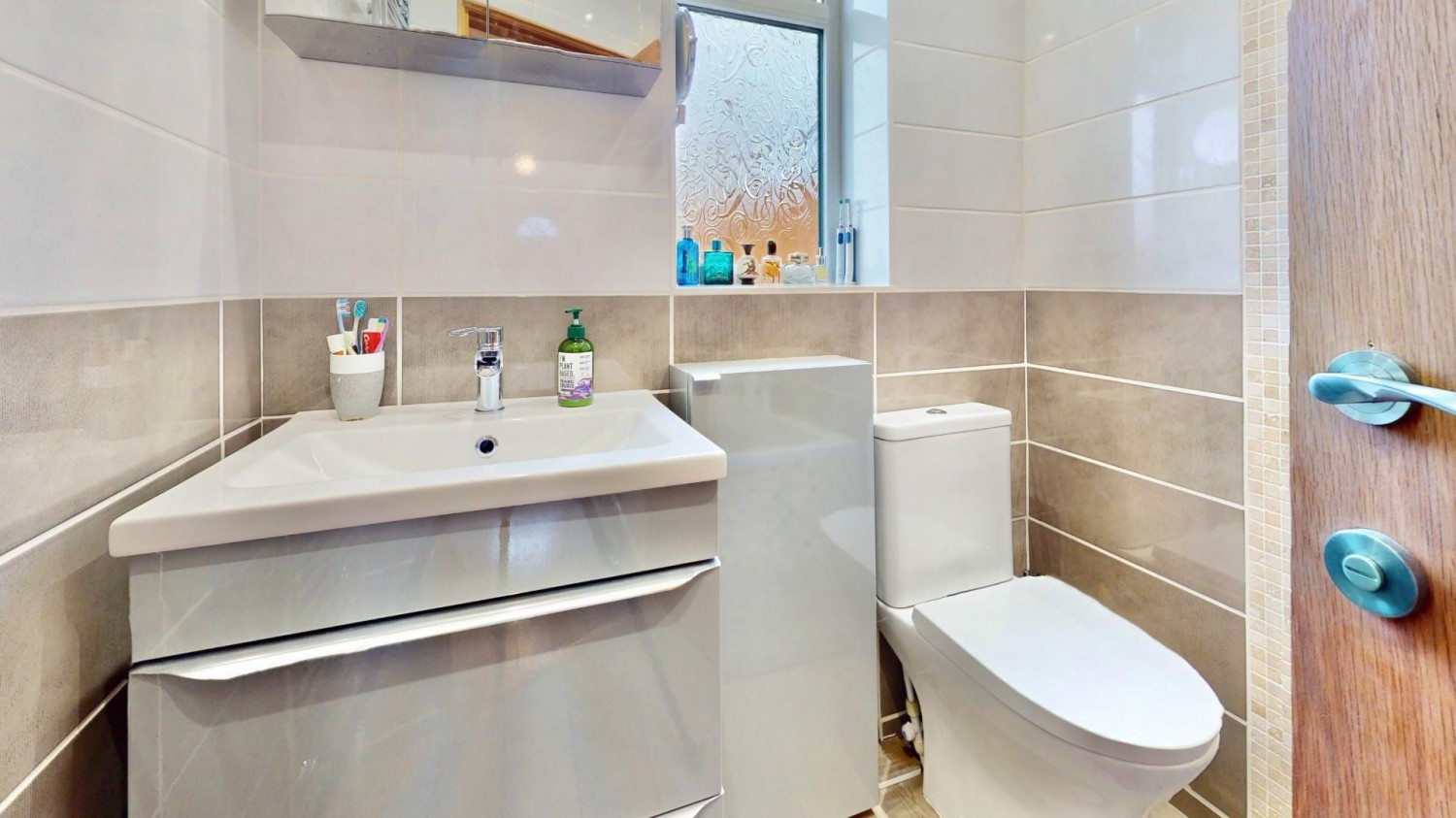 Valence Avenue, Dagenham, RM8