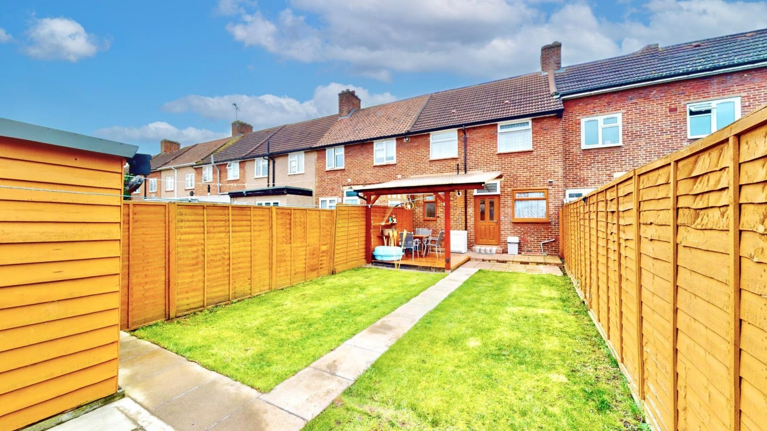 Valence Avenue, Dagenham, RM8