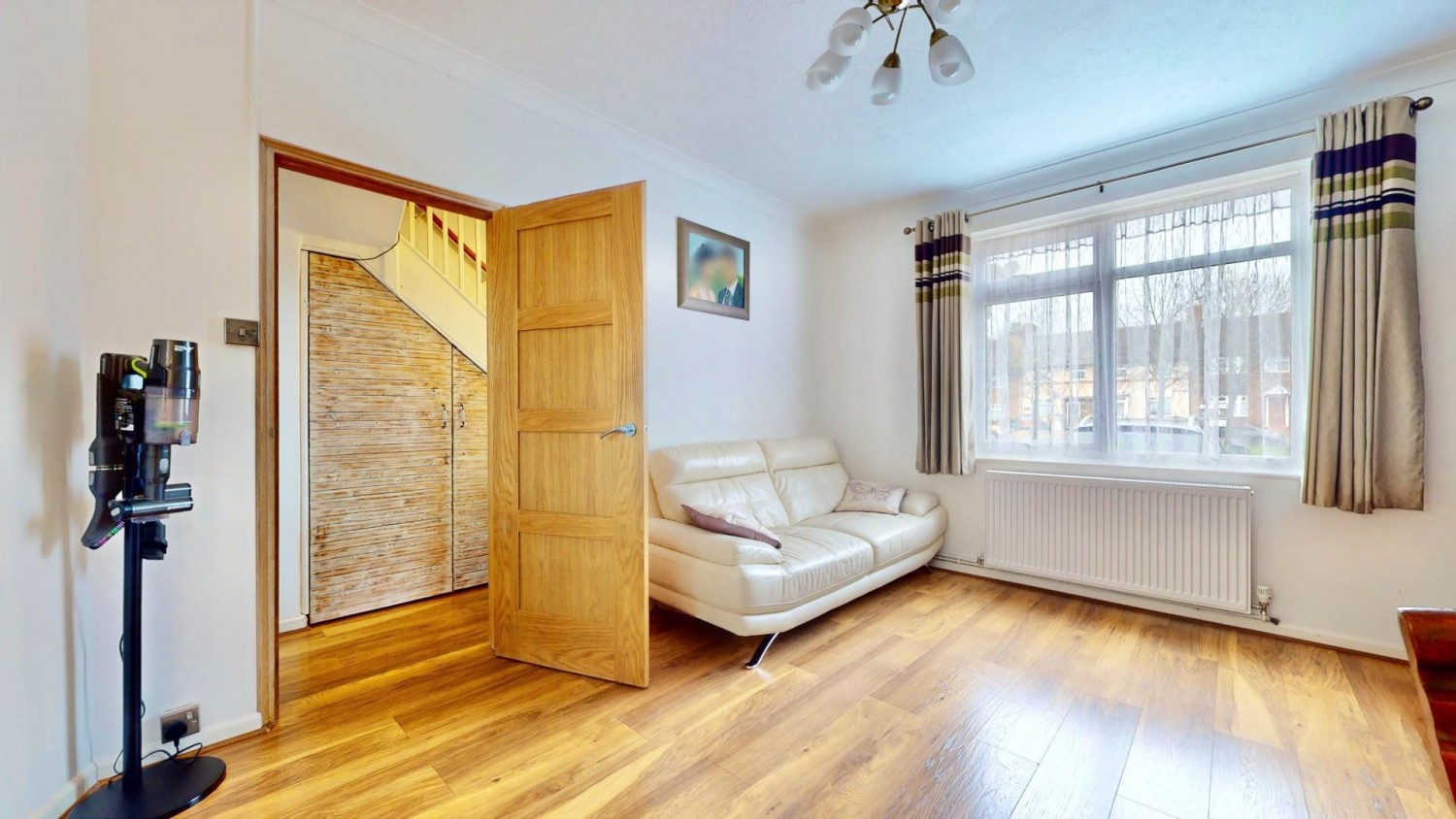 Valence Avenue, Dagenham, RM8