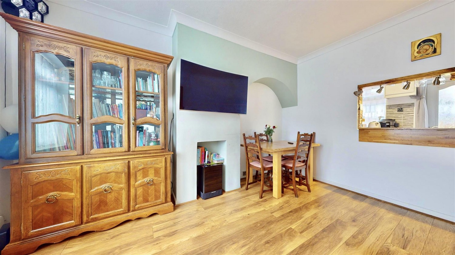 Valence Avenue, Dagenham, RM8