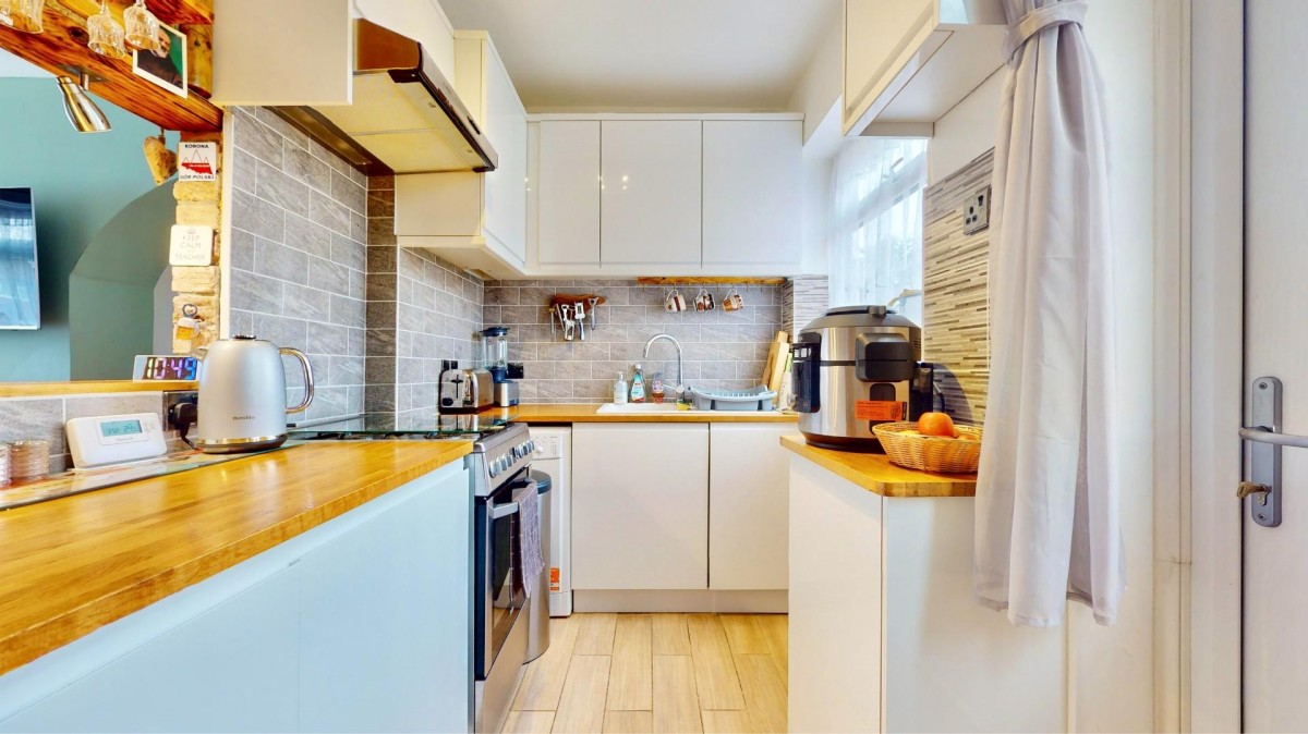 Valence Avenue, Dagenham, RM8