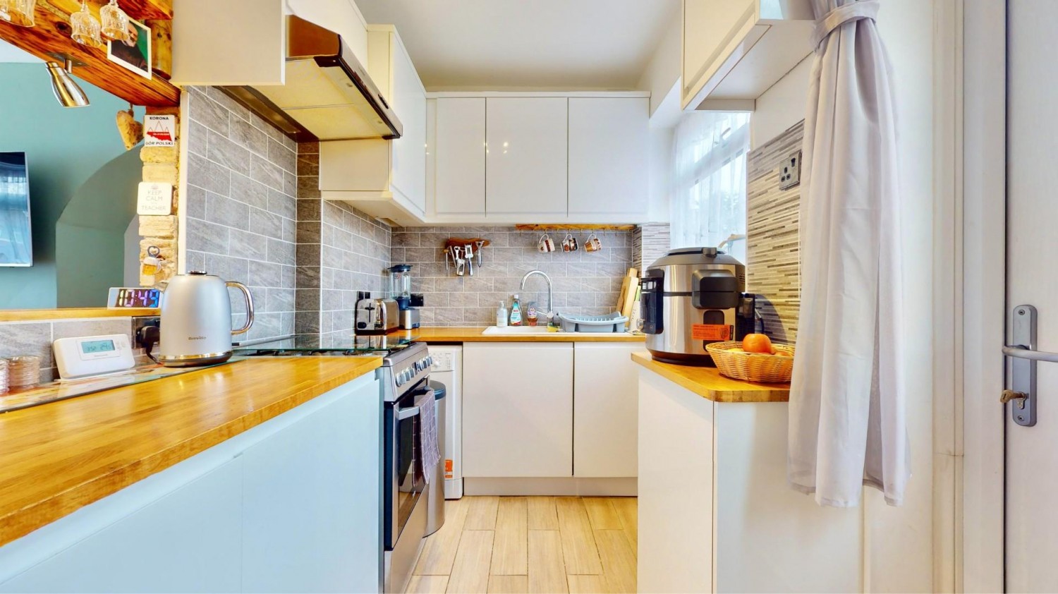 Valence Avenue, Dagenham, RM8