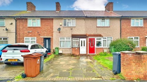 Valence Circus, Dagenham, RM8