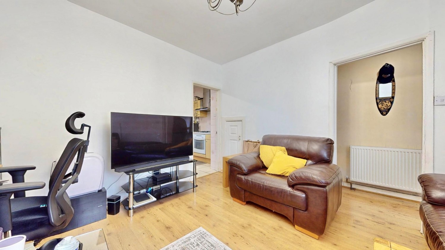 Valence Circus, Dagenham, RM8