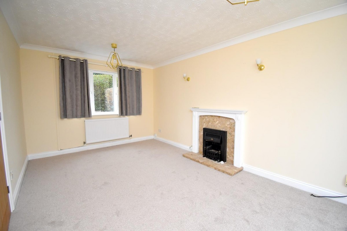 Worthy Close, Kingswood, Bristol, BS15 9GR.